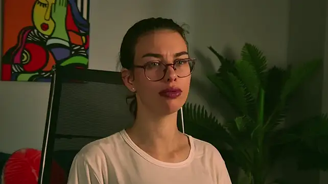 XXX chat uživo modela SeraphineDuskryn
