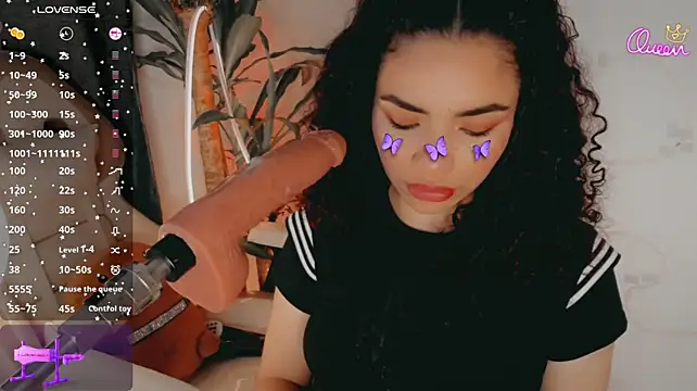 Queen_Deepthroat's Live XXX Chat