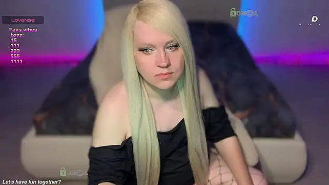 camsmiley Adlı Modelin Canlı XXX Sohbeti