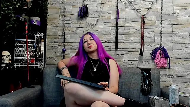 Chat +18 de Miss_Kaz ao vivo
