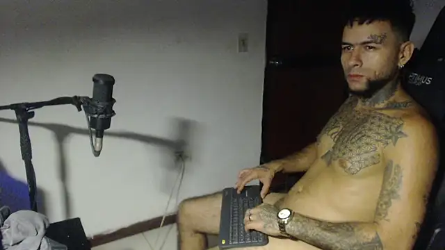 ROOKERT live XXX chat