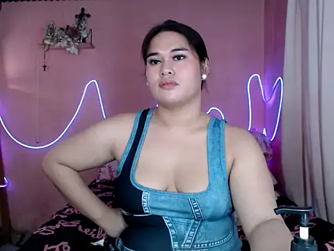 Chat XXX en directo de imTHICK_Rebbecca