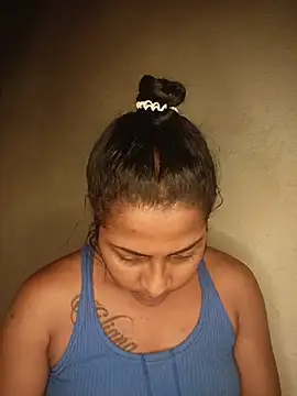Chat XXX en directo de Giselabrunette25