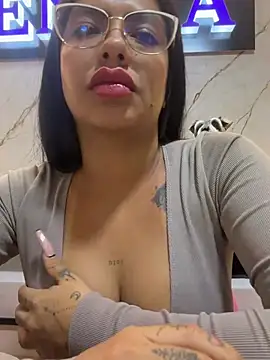 Chat XXX en directo de Noa_rousse01