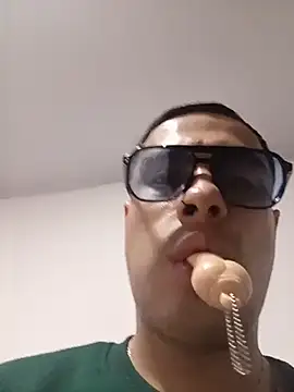 LatinNaugthy live XXX chat