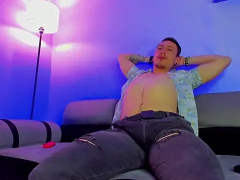 XXX chat uživo modela Valentino_Boss_