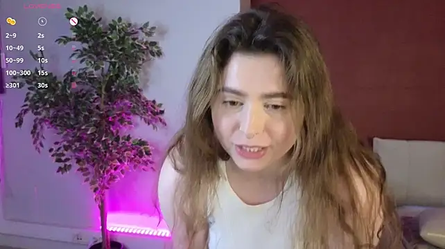 LovingWhisperr Chat XXX in diretta