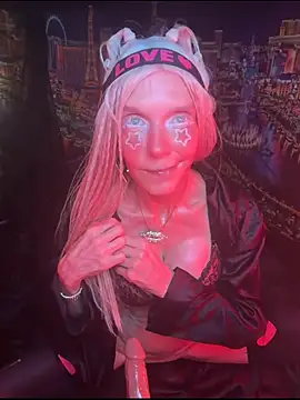 1NikiVegas 现场XXX聊天