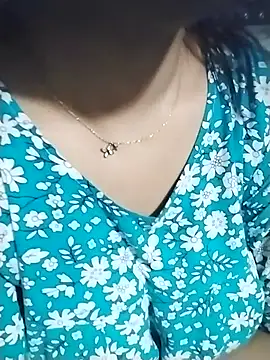 fatineae1 Adlı Modelin Canlı XXX Sohbeti