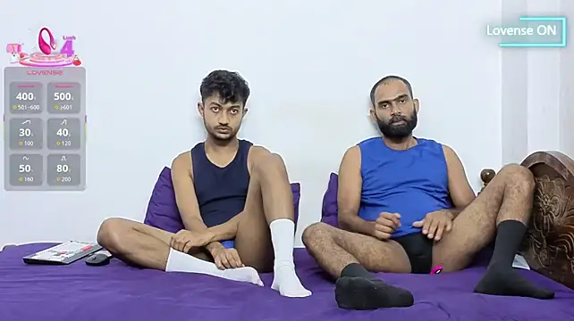 DesiDaddyandSon XXX чат на живо