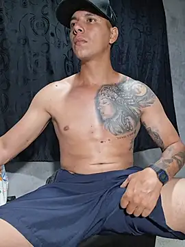 Онлайн чат XXX Andrezzz69