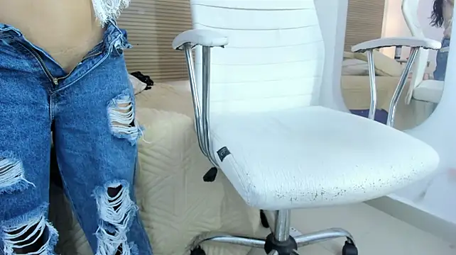 دردشة Mahyolen الجنسية المباشرة