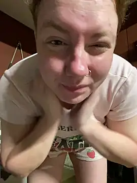 Strawberrykisses96's Live XXX Chat