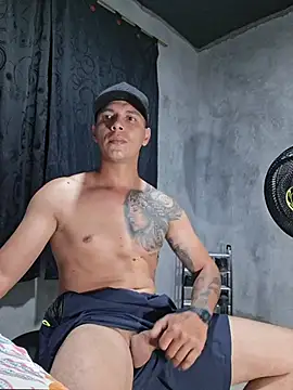 Andrezzz69's Live XXX Chat