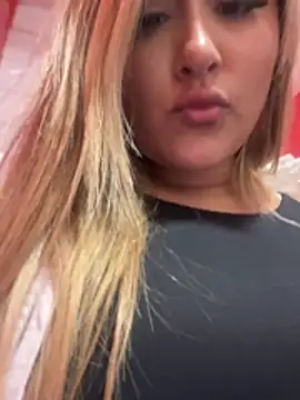 Czat XXX na żywo – DarianaGuzz