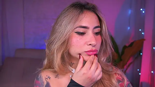 abbymodell1 Adlı Modelin Canlı XXX Sohbeti