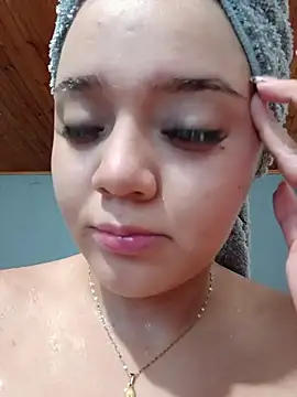 Katy_RoseX Adlı Modelin Canlı XXX Sohbeti