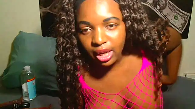 xxebony Adlı Modelin Canlı XXX Sohbeti