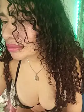 Chat +18 de Lina_444 ao vivo