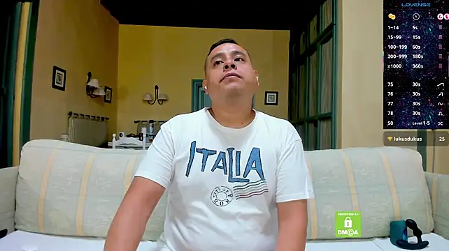 brad_latino Pertunjukan Webcam