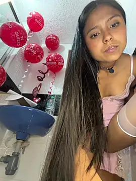 Chat XXX en directo de littlee_Lucy