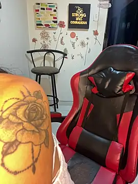 Czat XXX na żywo – Liamiler01_