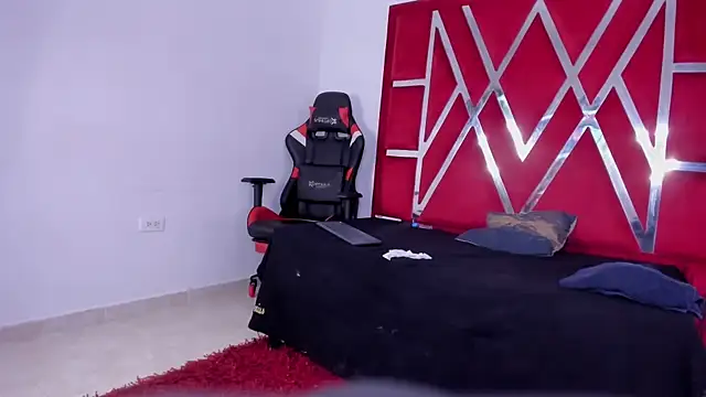 Chat +18 de ambarglowasm ao vivo