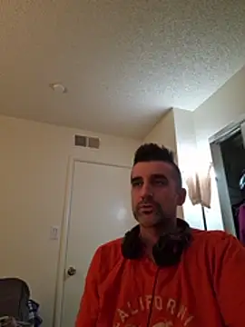 Chat XXX en directo de myth5hk