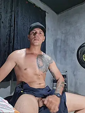 Andrezzz69 live XXX chat