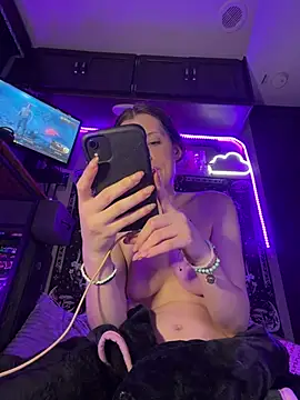 Lilactease's Live XXX Chat