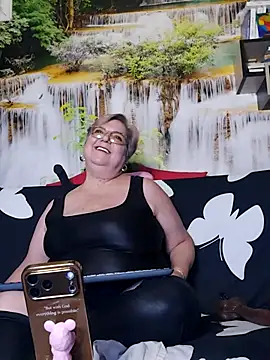 QueenPammy1 live XXX chat