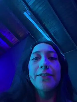 Živý XXX chat Ravelyn_outdoors_