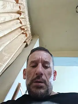 hernan198o Live XXX Chat