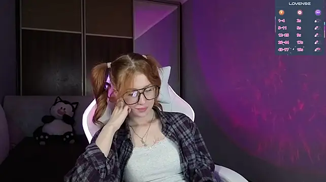 צ'אט XXX בשידור חי של AmyFoxy