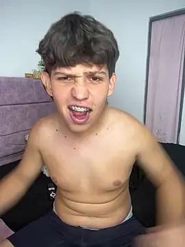 Samu_bahachira Adlı Modelin Canlı XXX Sohbeti