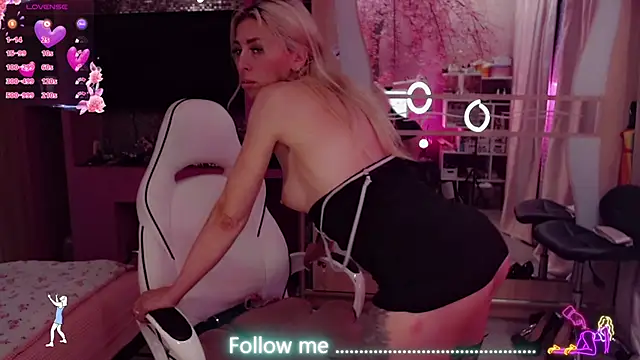 AnnieGOld_ Adlı Modelin Canlı XXX Sohbeti