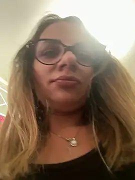 mariahotgirl Webcam show