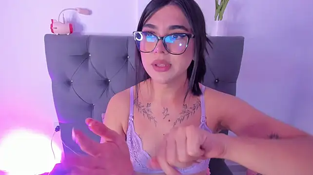 Chatroom XXX en direct de RoseCassie