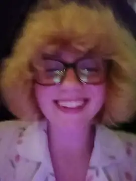 mcjbgfhgjhiiilllufjyf's Live XXX Chat