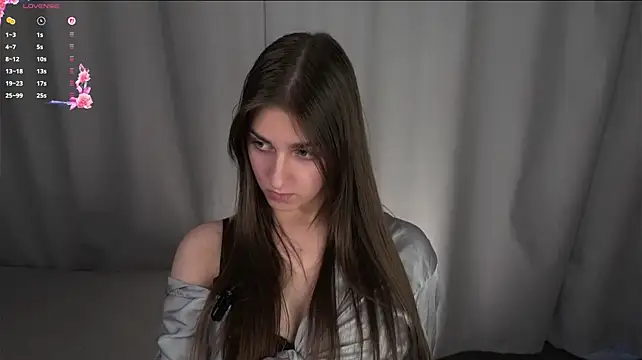 Chat XXX en directo de ClarineCasebolt