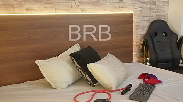 aaron_bolt Chat XXX live