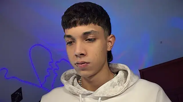 Czat XXX na żywo – RoughDiamond_