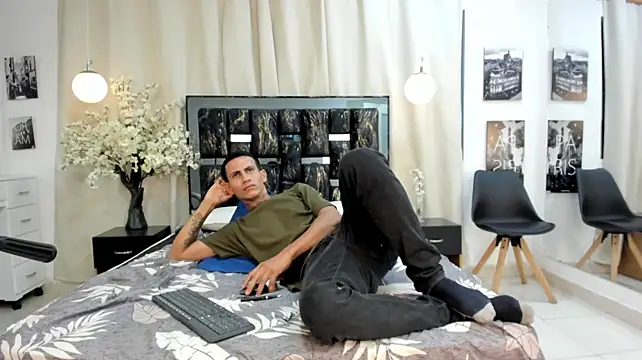 Chat +18 de Kate_and_dreik ao vivo
