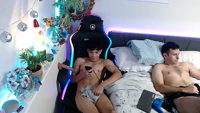 Kevinjchan1 XXX чат на живо