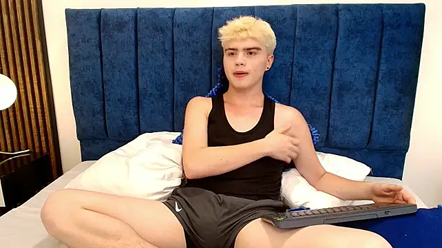Онлайн чат XXX Ian_Stone