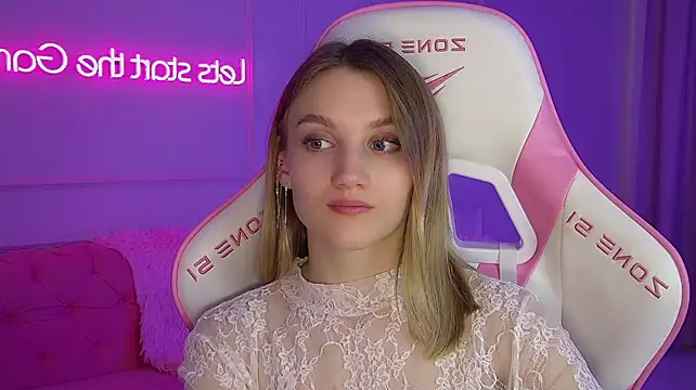 XXX chat uživo modela StacyEvances