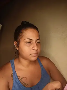 Chat XXX en directo de Giselabrunette25