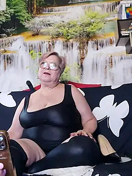 Chat +18 de QueenPammy1 ao vivo