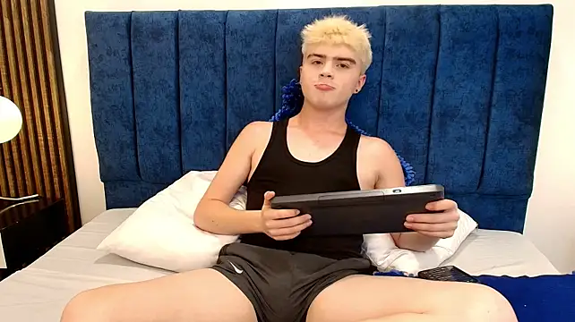 Онлайн чат XXX Ian_Stone