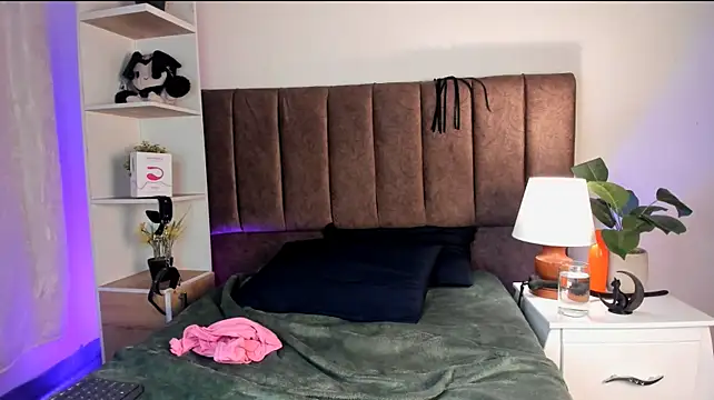 Katesalvatore's Live XXX Chat